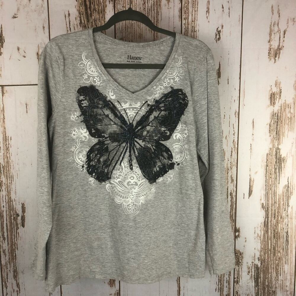 Hanes, long sleeve shirt, size Large. In excellent condition!